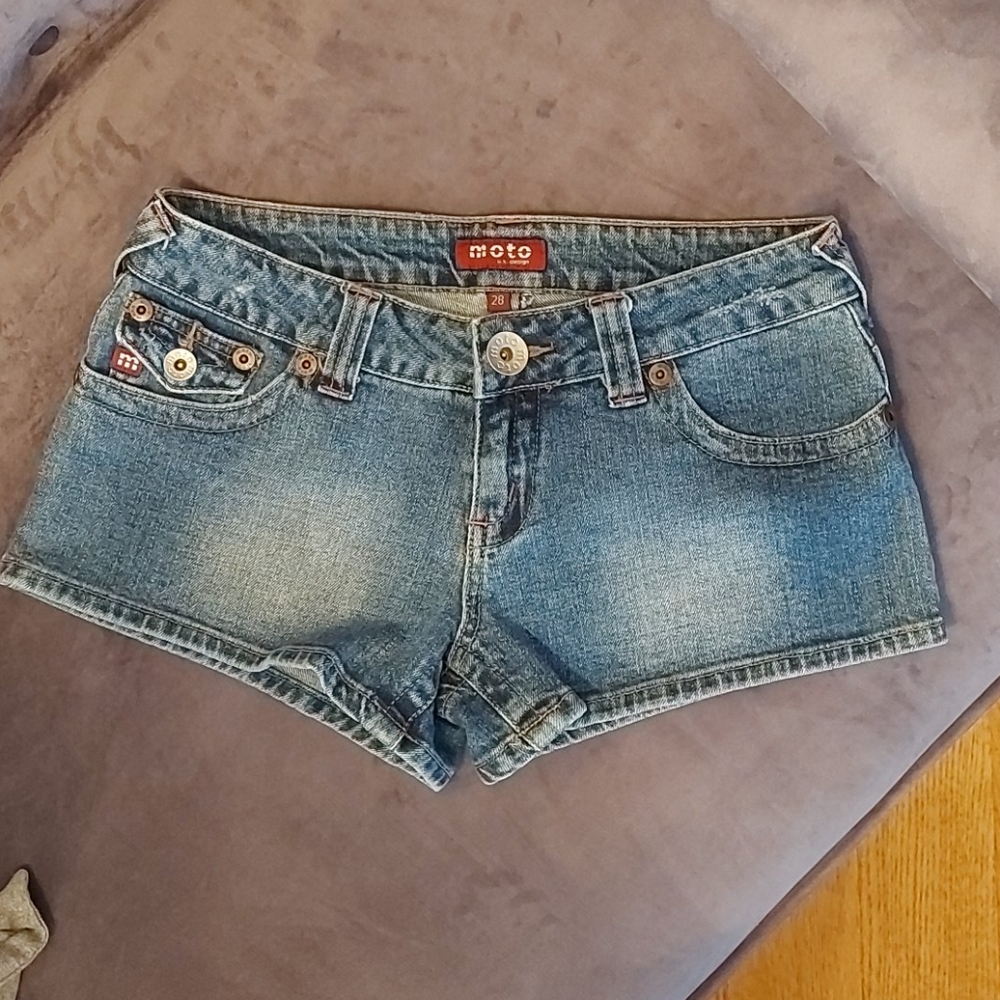 Moto U.K Design Shorts🛍